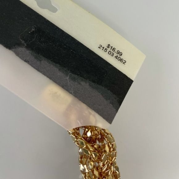 NWT From Target, Large Twisted Gold Chain Women’s Necklaces - Picture 4 of 7